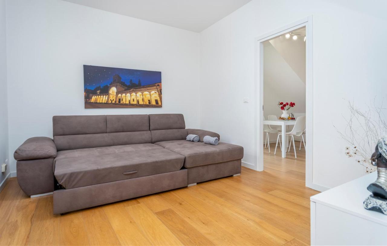 Ricasoli Garden Modern Apartments Udine Bagian luar foto