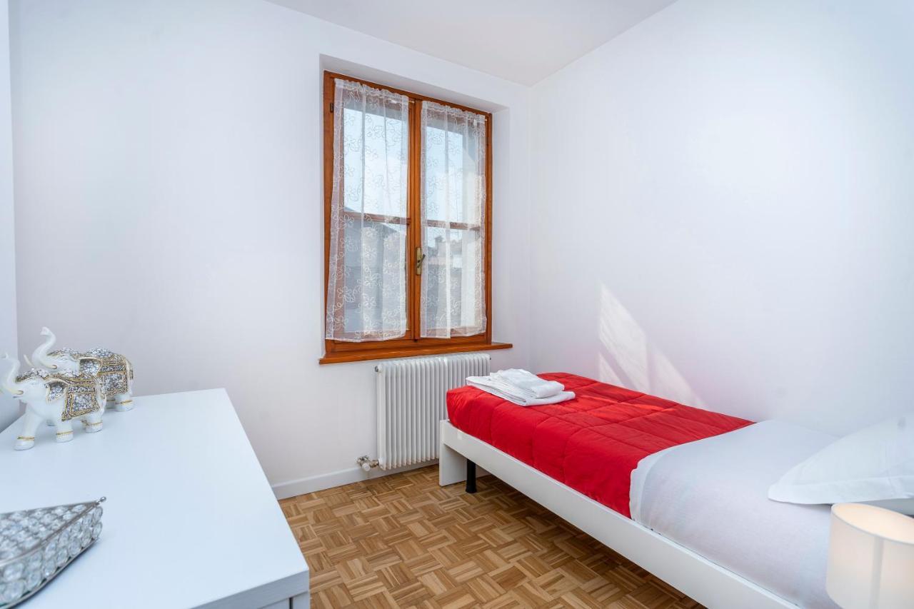 Ricasoli Garden Modern Apartments Udine Bagian luar foto