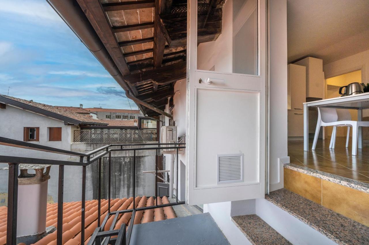 Ricasoli Garden Modern Apartments Udine Bagian luar foto