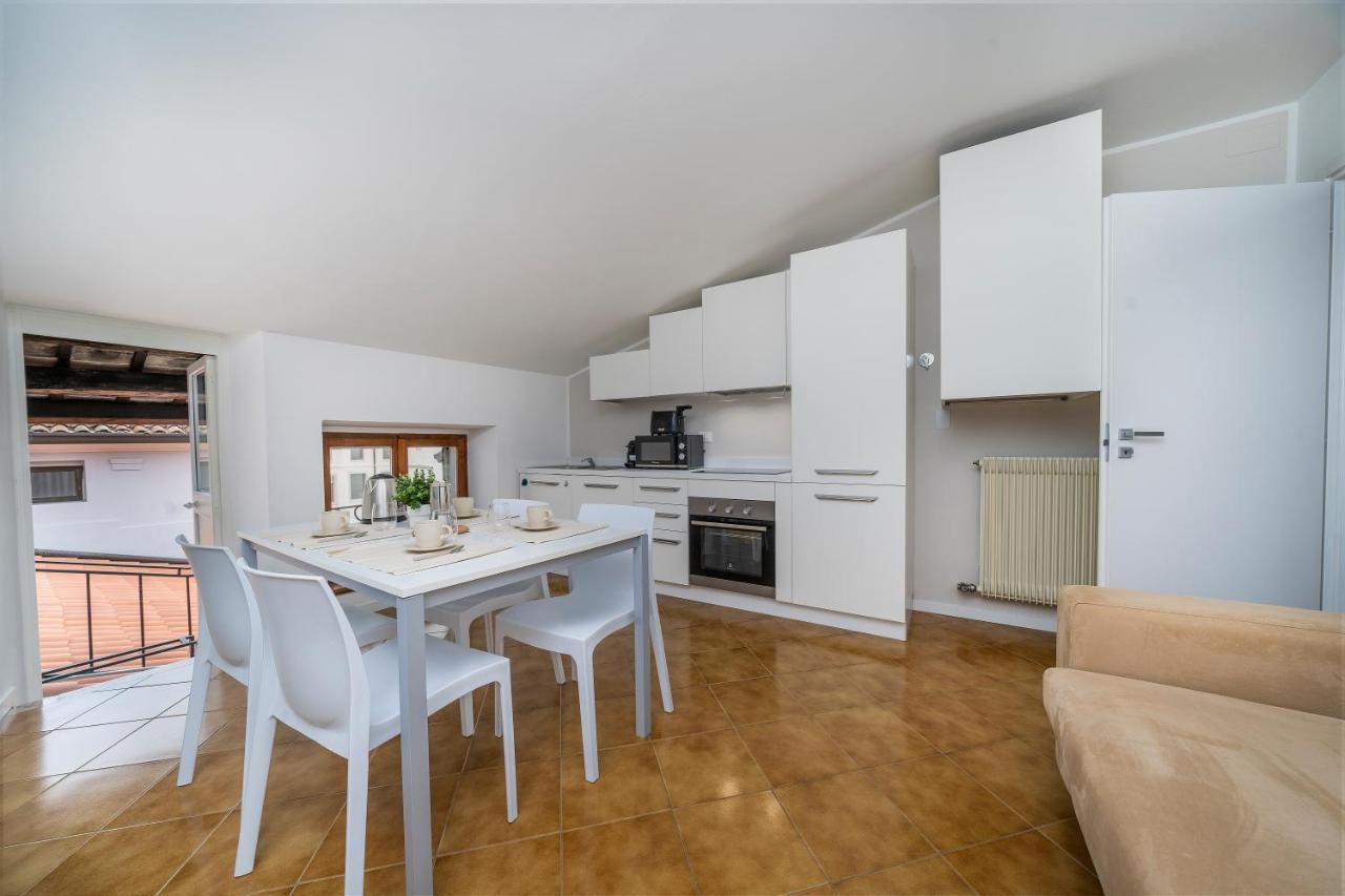 Ricasoli Garden Modern Apartments Udine Bagian luar foto